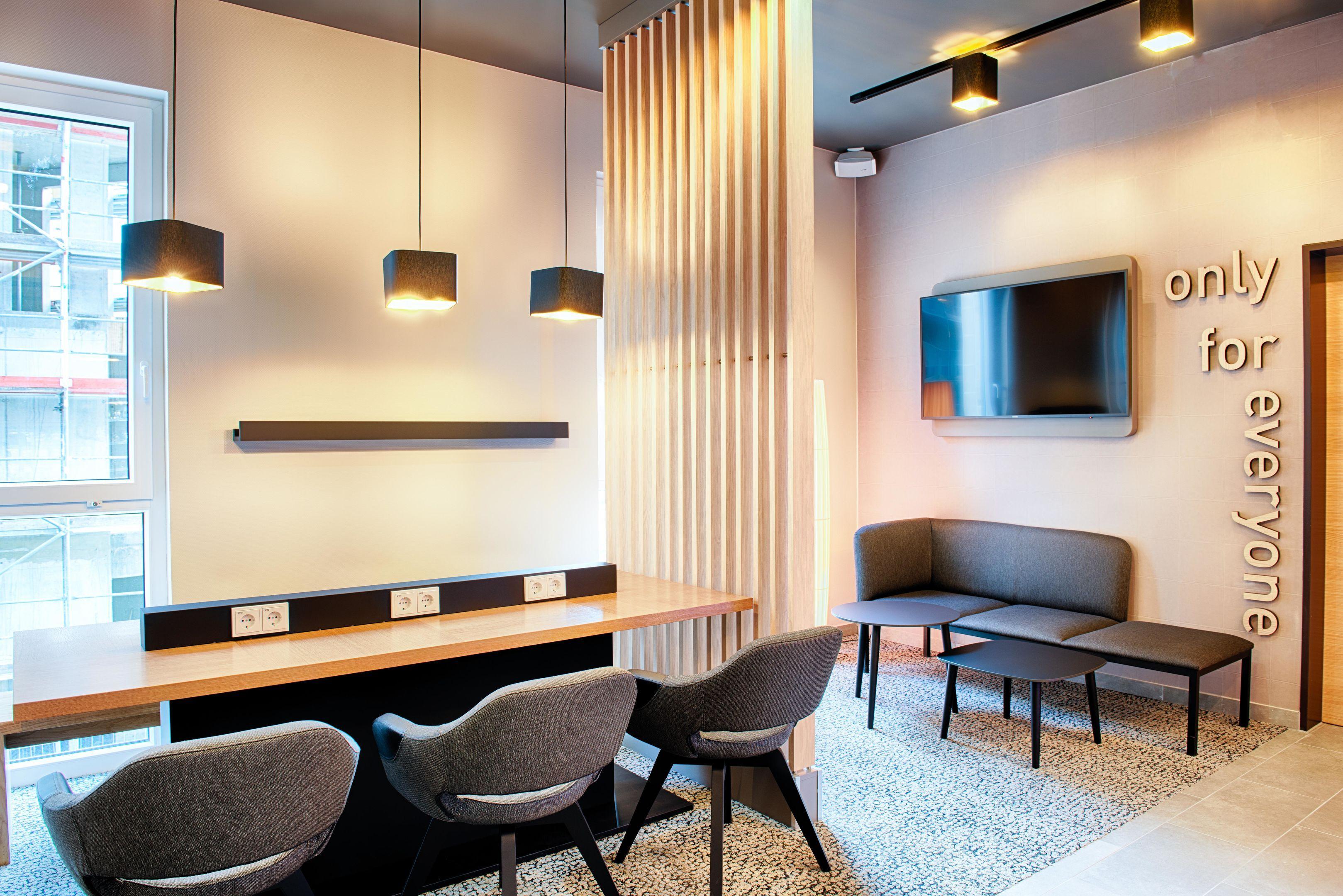 Hotel City-west 3*